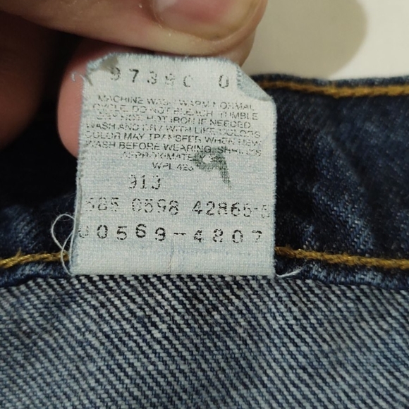 Vintage Men's Levi's 569 - Picture 4 of 9